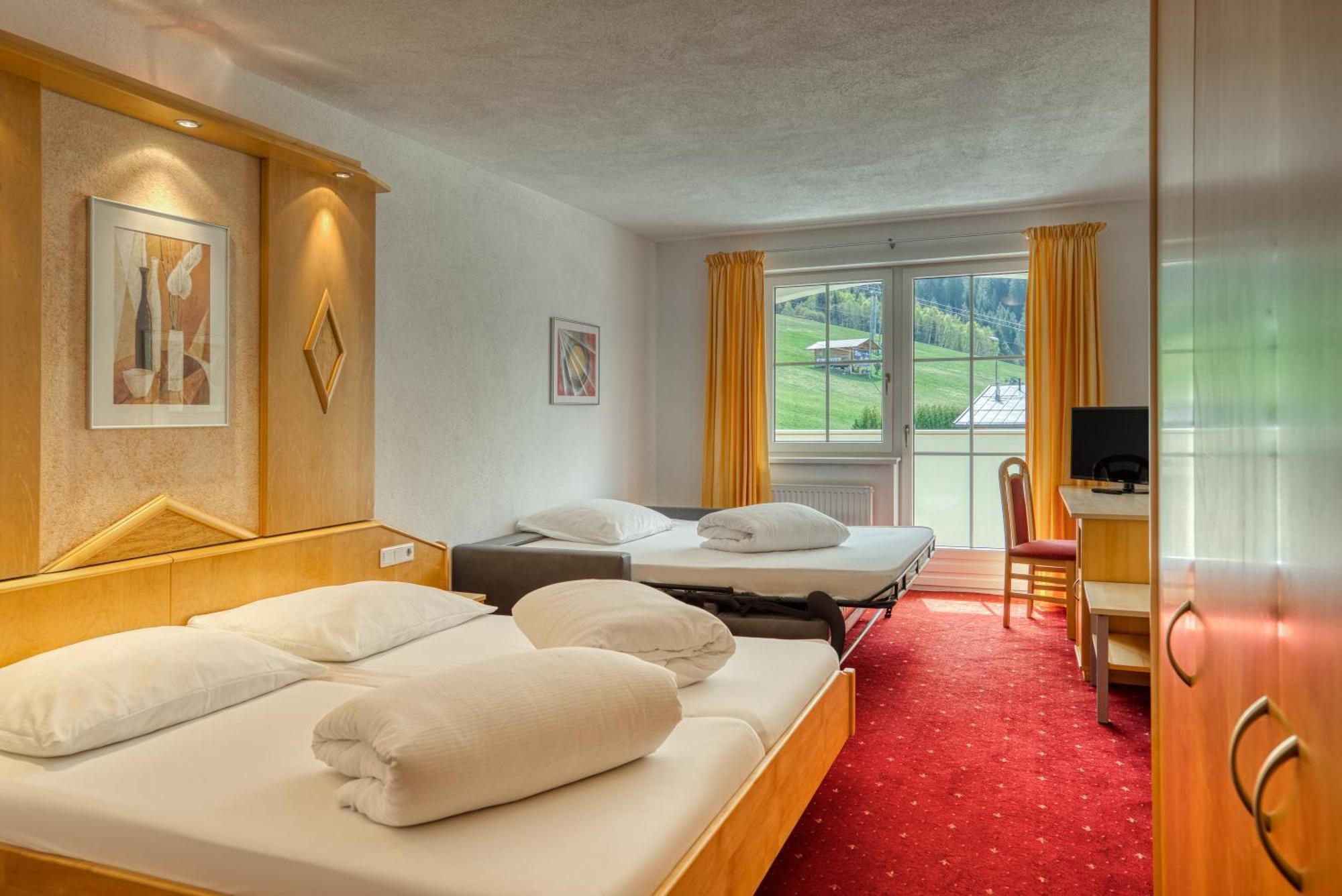 Hotel Alpen-Royal Йерценс Екстериор снимка