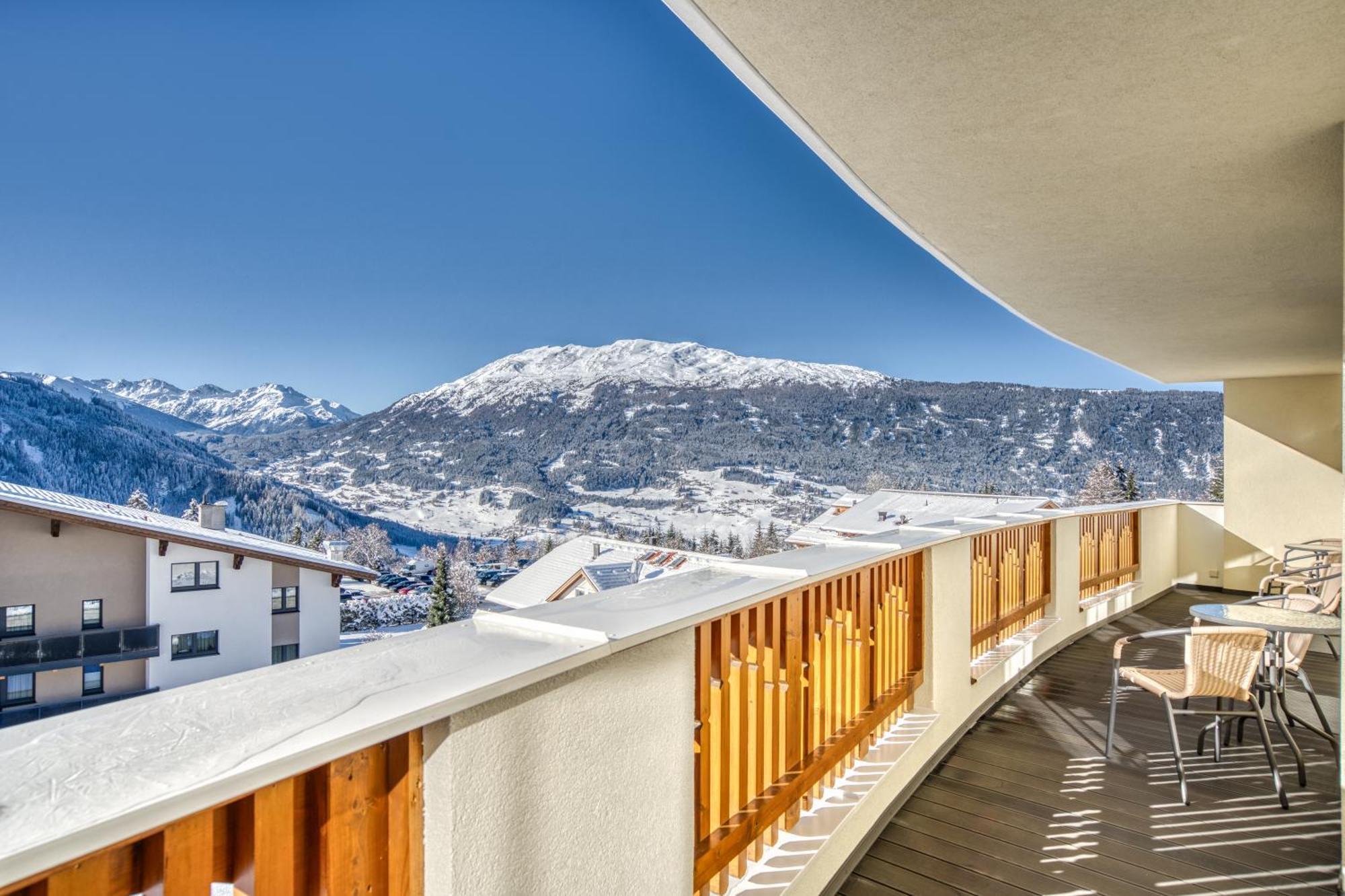 Hotel Alpen-Royal Йерценс Екстериор снимка