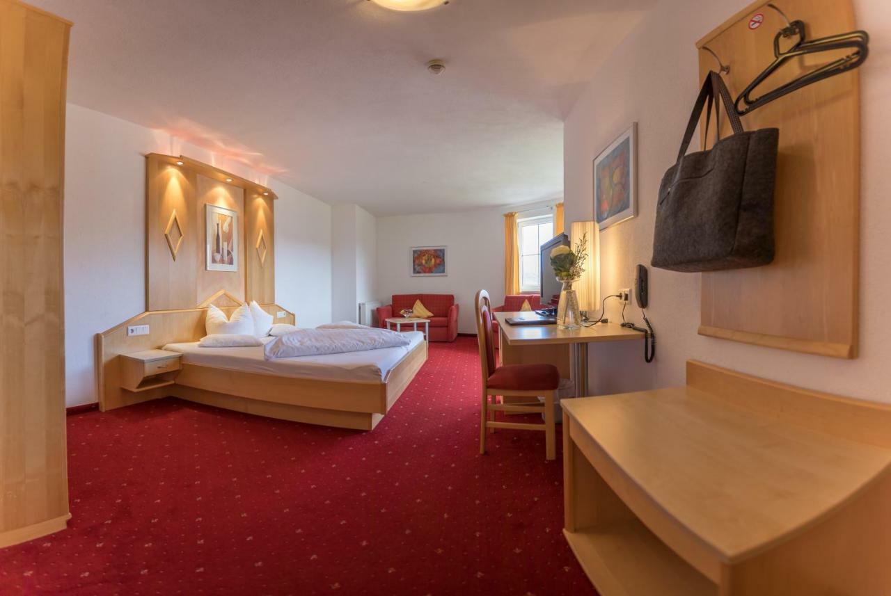 Hotel Alpen-Royal Йерценс Екстериор снимка